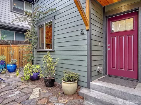 308 20th Ave S #A, Seattle, WA 98144