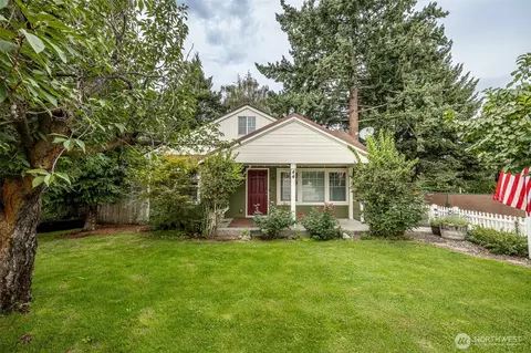 44 N Iowa Ave, East Wenatchee, WA 98802
