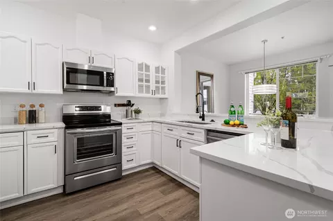 7583 Old Redmond Rd #A203, Redmond, WA 98052