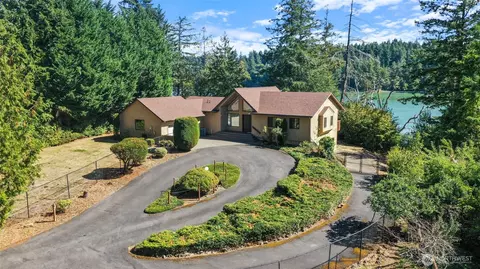 7922 Ellison Lp NW, Olympia, WA 98502