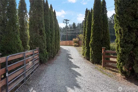 814 282nd St E, Roy, WA 98580 photo 2
