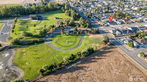 961 E Fir St, Sequim, WA 98382 photo 2