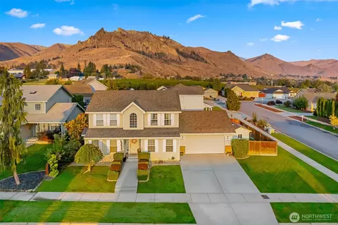 1502 Songbird Ln, Wenatchee, WA 98801
