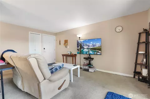 690 NW Atalanta Way #C102, Oak Harbor, WA 98277