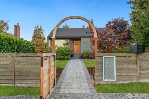 10743 Fremont Ave N, Seattle, WA 98133