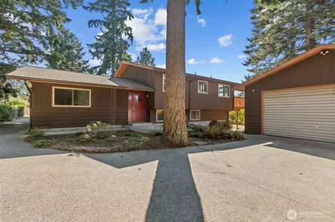 1644 S 260th St, Des Moines, WA 98198