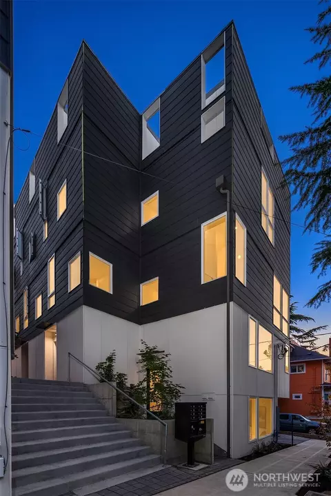 1225 E Roy St, Seattle, WA 98102 photo 19