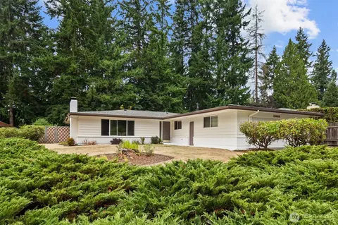 13819 139th Ave SE, Renton, WA 98059