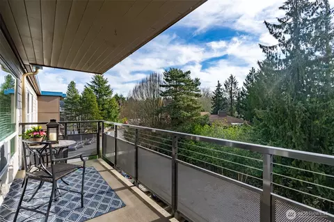550 Elm Way #408, Edmonds, WA 98020