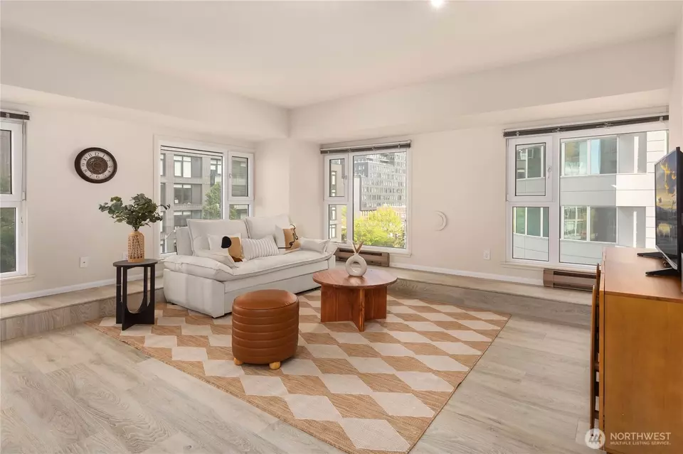 Living - 121 Vine St #506, Seattle, WA 98121 photo 2 of 3