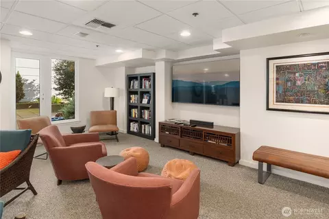 View/Area - 121 Vine St #506, Seattle, WA 98121 photo 1 of 2