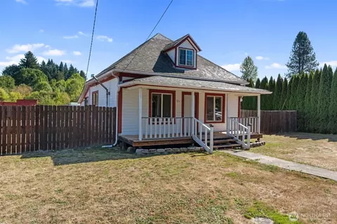 Exterior - 916 B St, Vader, WA 98593 photo 2 of 8