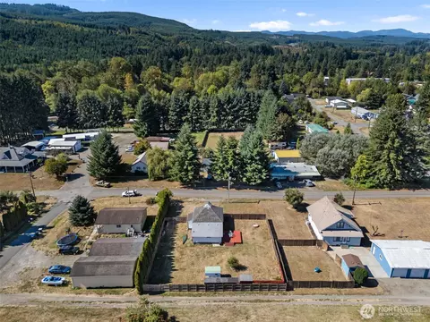 View/Area - 916 B St, Vader, WA 98593 photo 3 of 6