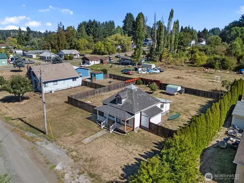 View/Area - 916 B St, Vader, WA 98593 photo 1 of 6