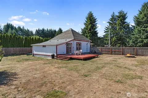 Exterior - 916 B St, Vader, WA 98593 photo 5 of 8