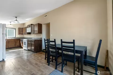 Dining - 916 B St, Vader, WA 98593 photo 2 of 2