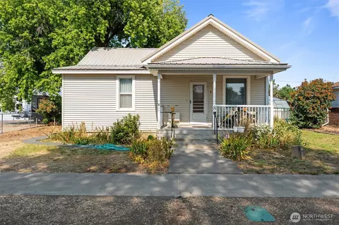 8 W 3rd St, Odessa, WA 99159