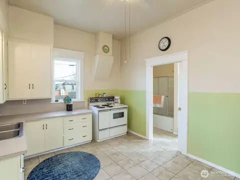Kitchen - 8 W 3rd St, Odessa, WA 99159 photo 3 of 3