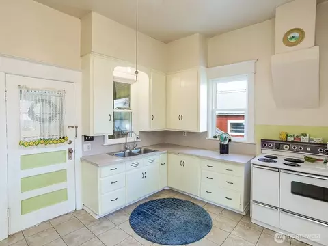 Kitchen - 8 W 3rd St, Odessa, WA 99159 photo 1 of 3