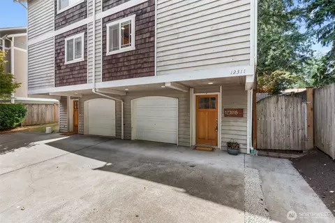 12311 Roosevelt Way NE #B, Seattle, WA 98125