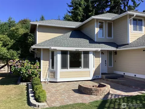 17217 Larch Way, Lynnwood, WA 98037