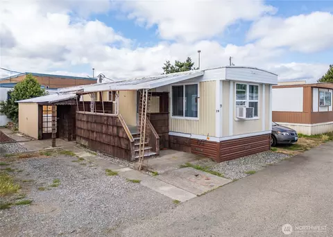 201 N Fifth St #19, Sequim, WA 98382