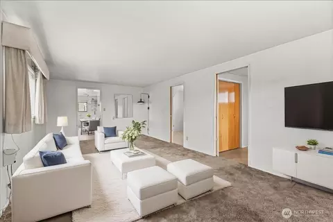 Living - 2310 Rockefeller Ave, Everett, WA 98201 photo 2 of 2