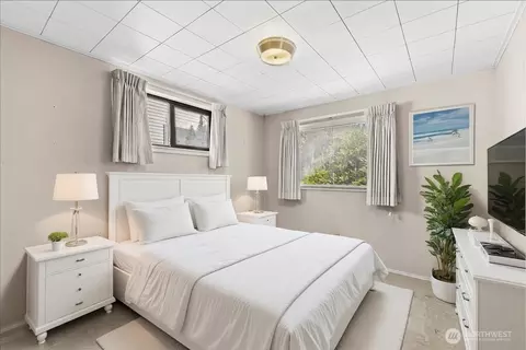 Bedroom - 2310 Rockefeller Ave, Everett, WA 98201 photo 1 of 3
