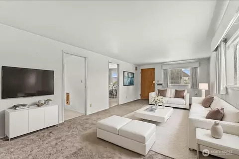 Living - 2310 Rockefeller Ave, Everett, WA 98201 photo 1 of 2