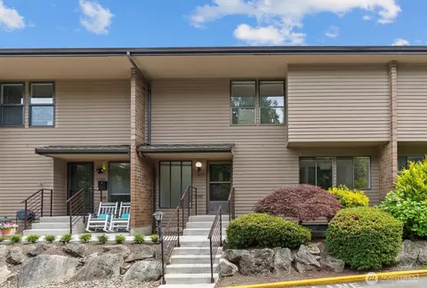 10751 Glen Acres Dr S, Seattle, WA 98168