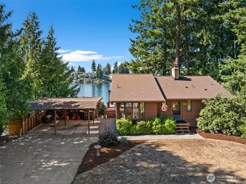 2606 214th Ave E, Lake Tapps, WA 98391