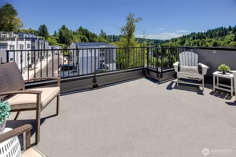 Exterior - 8904 NE 173rd Pl #B, Bothell, WA 98011 photo 2 of 3