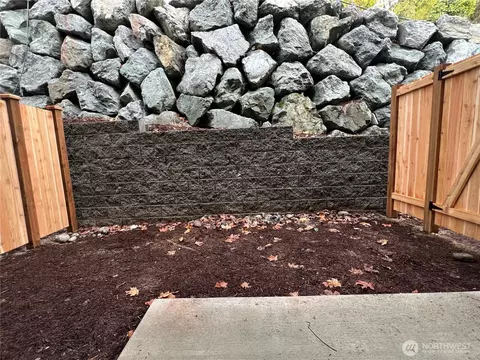Exterior - 8904 NE 173rd Pl #B, Bothell, WA 98011 photo 3 of 3