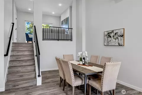 Dining - 8904 NE 173rd Pl #B, Bothell, WA 98011 photo 2 of 3