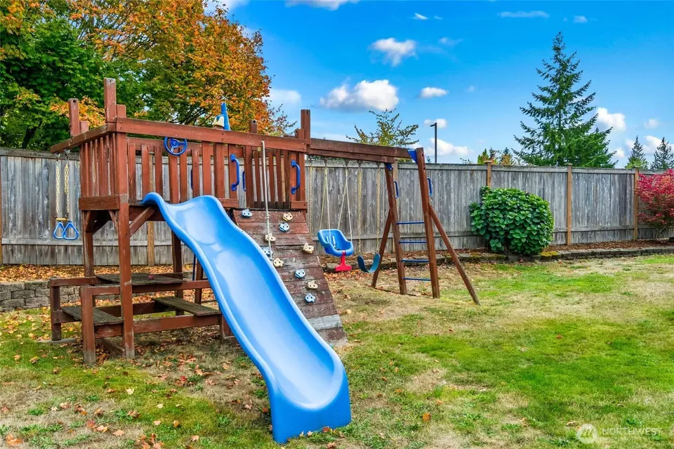 Exterior - 6416 142nd Pl SE, Snohomish, WA 98296 photo 8 of 11