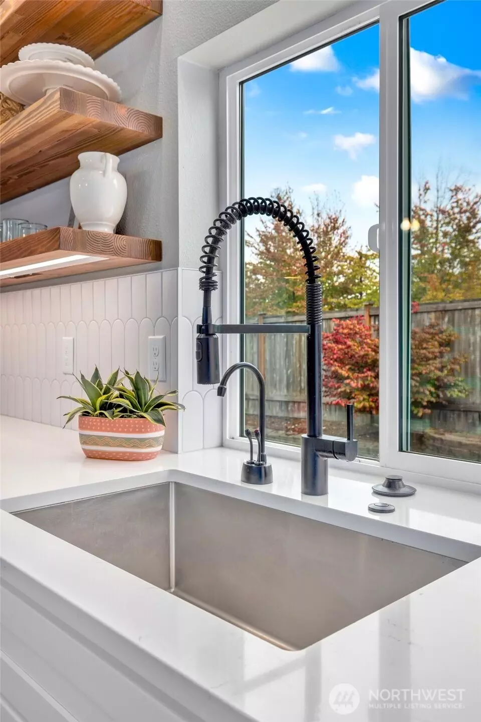 Kitchen - 6416 142nd Pl SE, Snohomish, WA 98296 photo 3 of 5