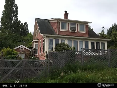 1231 Jackson St, Port Townsend, WA 98368