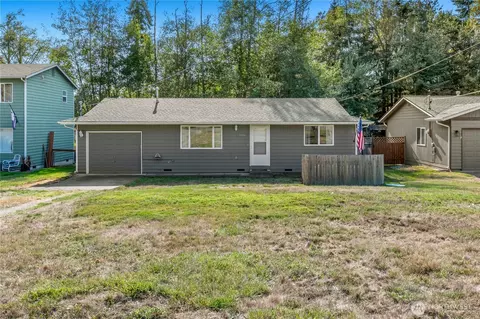 1216 Rickover Dr, Coupeville, WA 98239