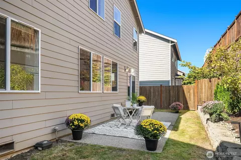 Exterior - 22905 41st Ave SE, Bothell, WA 98021 photo 4 of 7