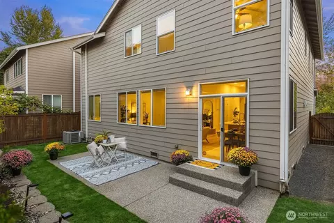 Exterior - 22905 41st Ave SE, Bothell, WA 98021 photo 6 of 7