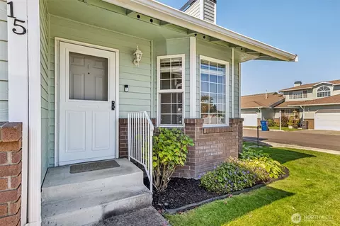 1811 F St SE #15, Auburn, WA 98002