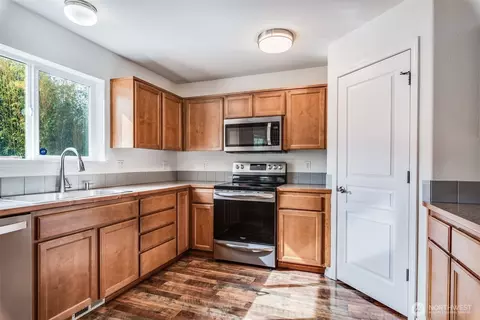Kitchen - 109 Robin St SW, Orting, WA 98360 photo 1 of 1