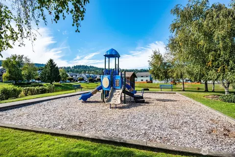 View/Area - 109 Robin St SW, Orting, WA 98360 photo 1 of 1