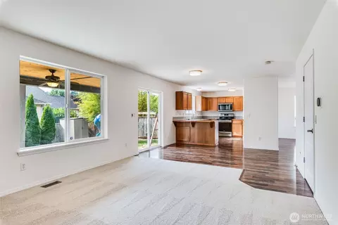 Living - 109 Robin St SW, Orting, WA 98360 photo 6 of 7
