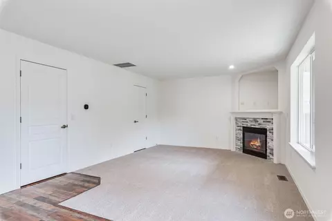 Living - 109 Robin St SW, Orting, WA 98360 photo 5 of 7
