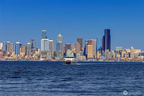 1221 Harbor Ave #201, Seattle, WA 98116