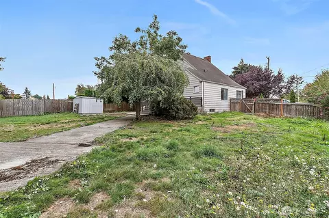 Exterior - 3053 Porter St, Enumclaw, WA 98022 photo 5 of 7