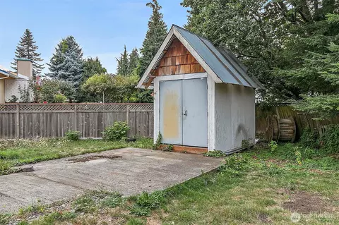 Exterior - 3053 Porter St, Enumclaw, WA 98022 photo 4 of 7