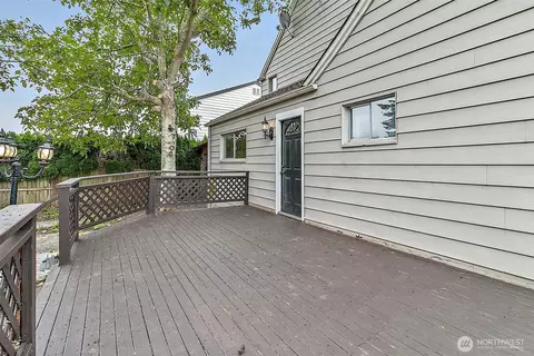 Exterior - 3053 Porter St, Enumclaw, WA 98022 photo 3 of 7