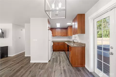 Kitchen - 205 Sable Dr, Everson, WA 98247 photo 1 of 2